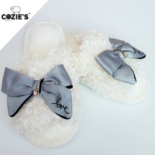 Load image into Gallery viewer, Cozie&#39;s™ LOVE Slippers